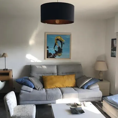 Large With A Large Garden And A Swimming Pool In The Apartment