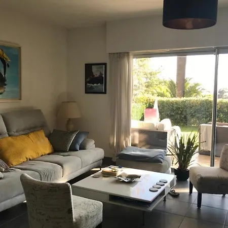 Apartment Large With A Large Garden And A Swimming Pool In The *